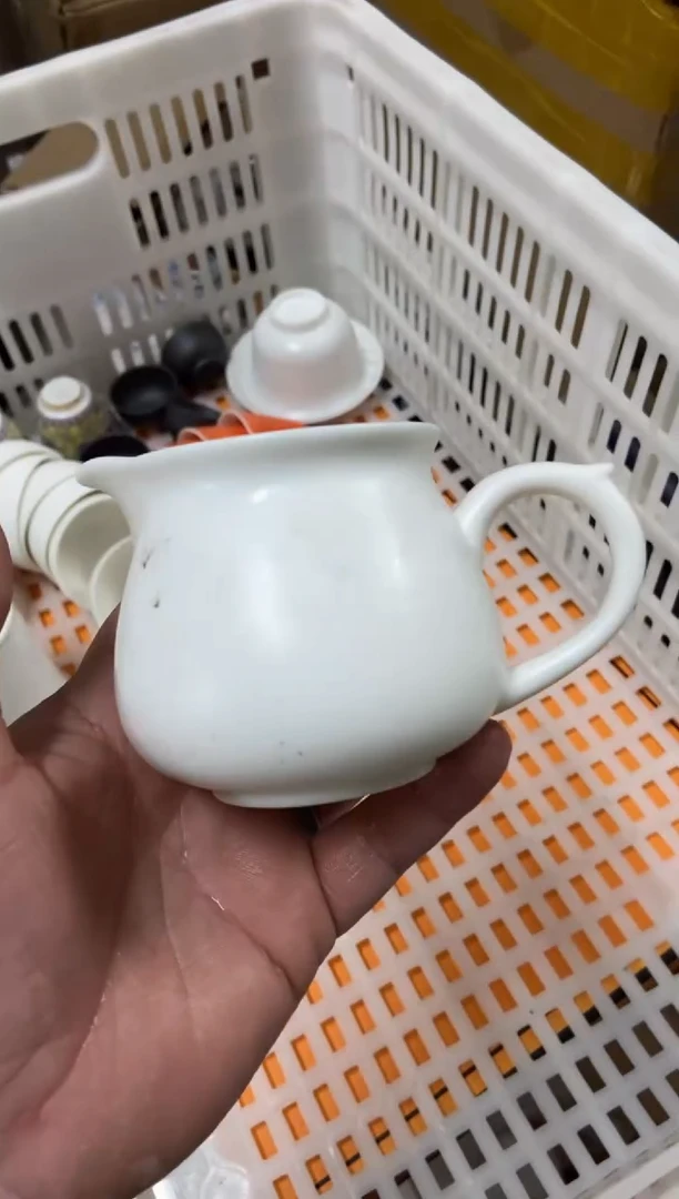 无运费险有瑕疵的摄影的产品有使用过的痕迹有点脏介意勿拍