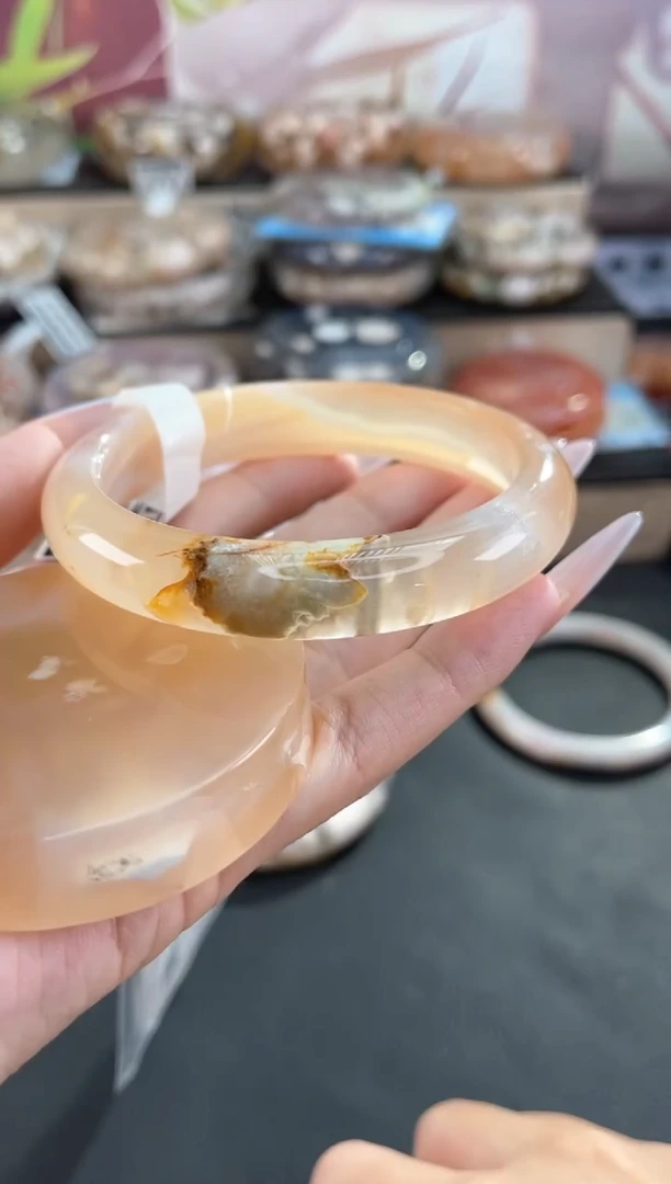 未镶嵌手镯石英质玉62