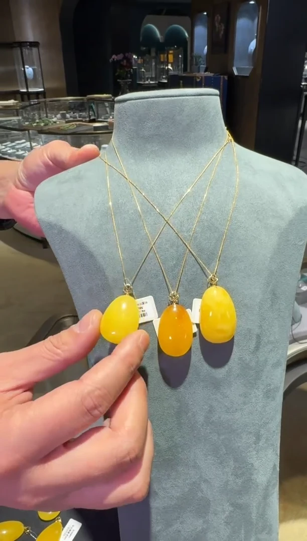 蜜蜡吊坠(赠链)18K金镶嵌1【多样性发一