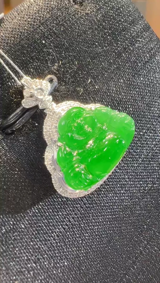 【闪购商品】翡翠吊坠(不含链)18K金镶嵌
