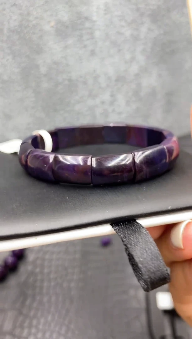 未镶嵌苏纪石（舒俱来）镯排全色镯排