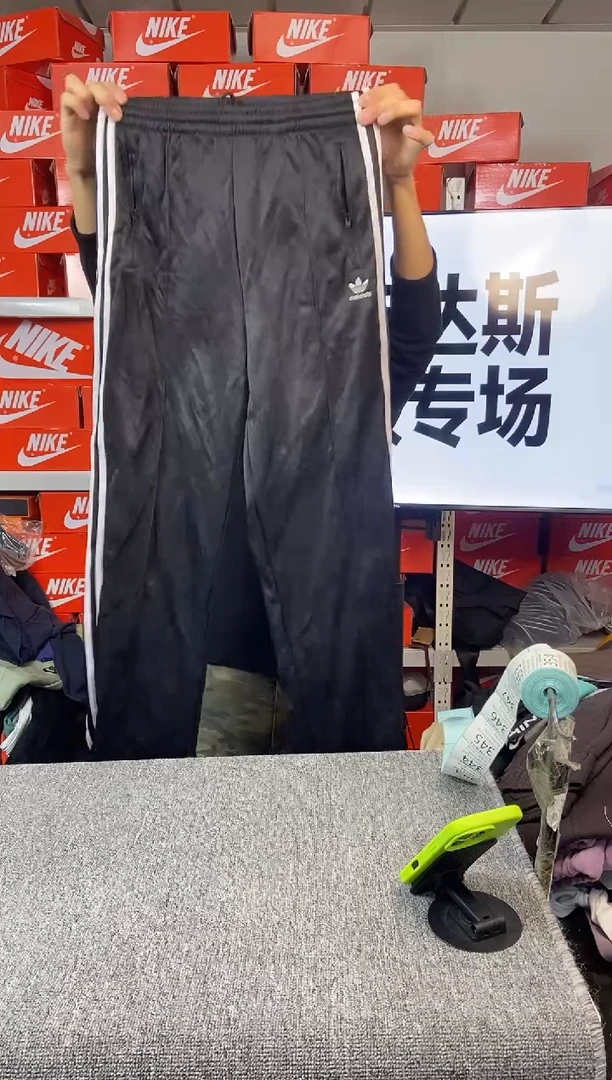 338编码 阿迪达斯 全新无暇 尺码160 直播间过款为准