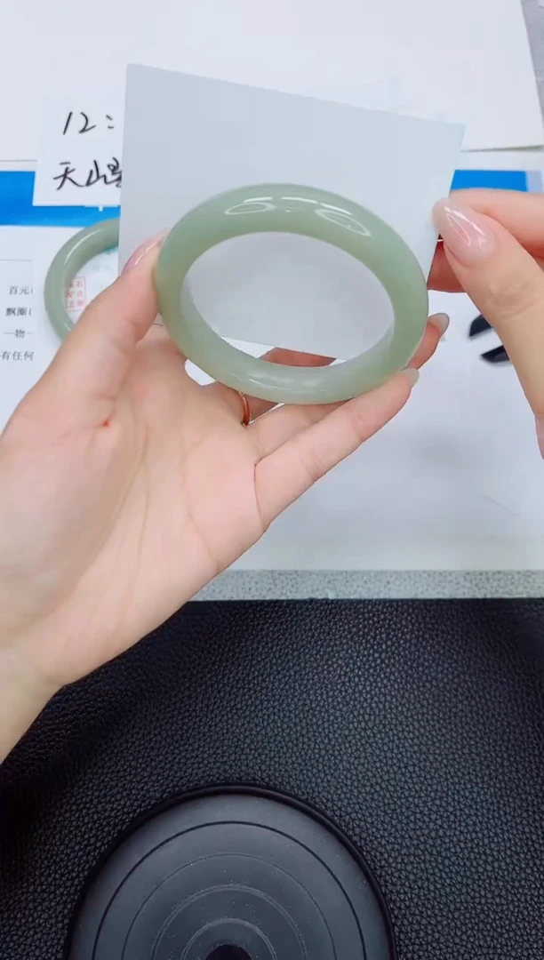 石英质玉手镯未镶嵌92-58.4