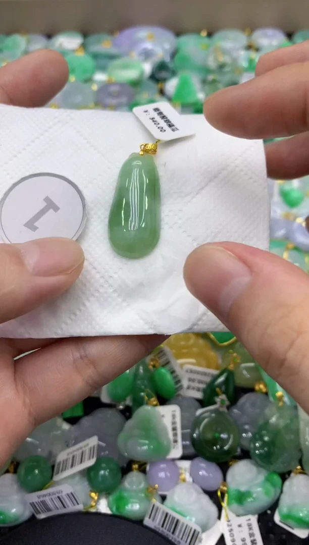 颈饰未镶嵌翡翠天然缅甸翡翠A货