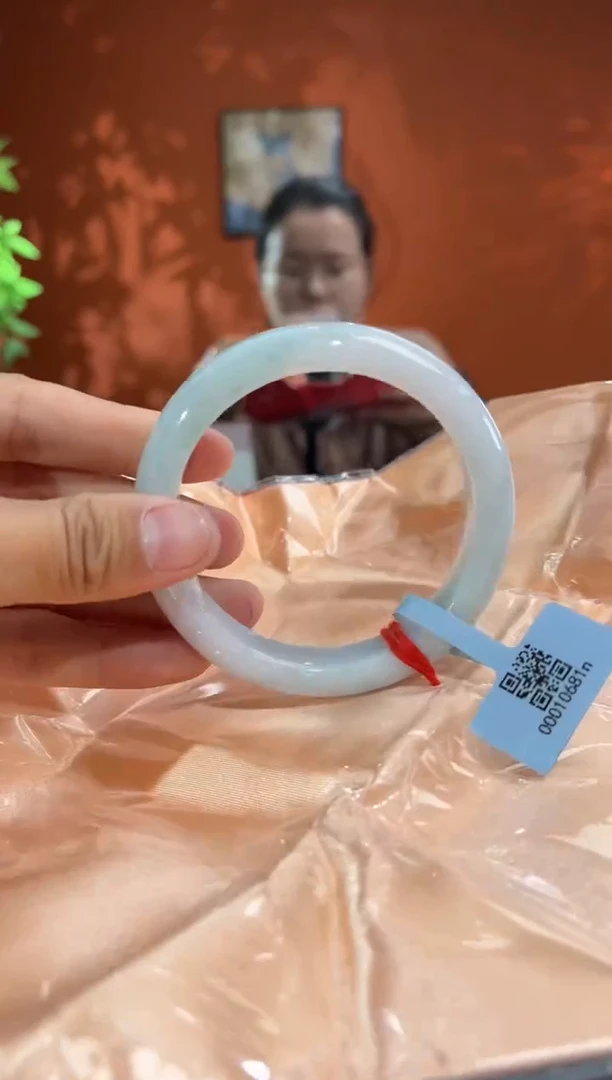 未镶嵌手镯翡翠翡翠手镯