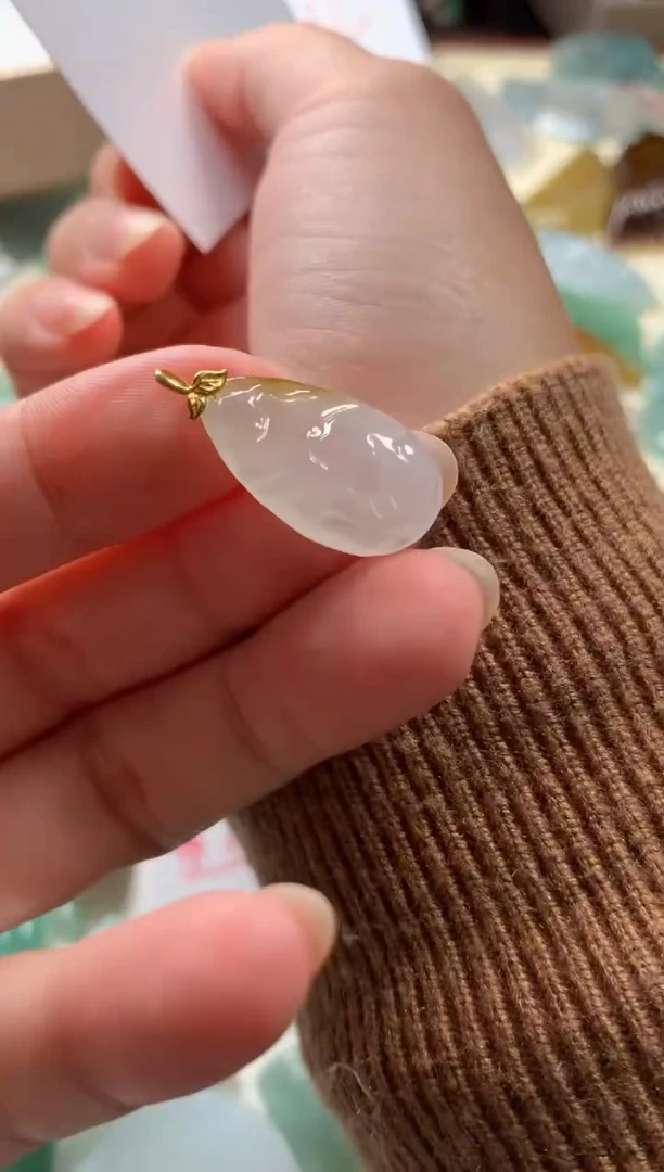 【闪购商品】翡翠颈饰18K金镶嵌吊坠