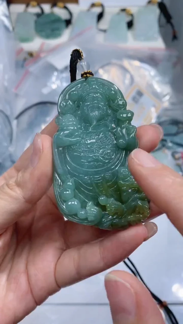 颈饰未镶嵌翡翠吊坠