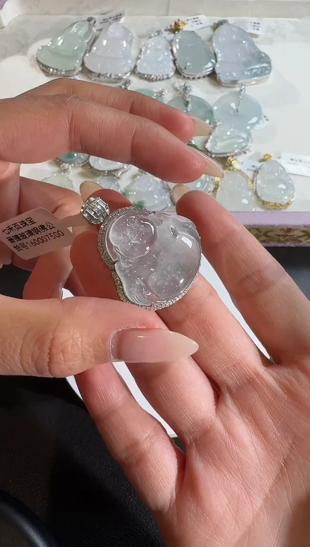 【闪购商品】翡翠吊坠(不含链)18K金镶嵌【源头工厂】钻石镶嵌