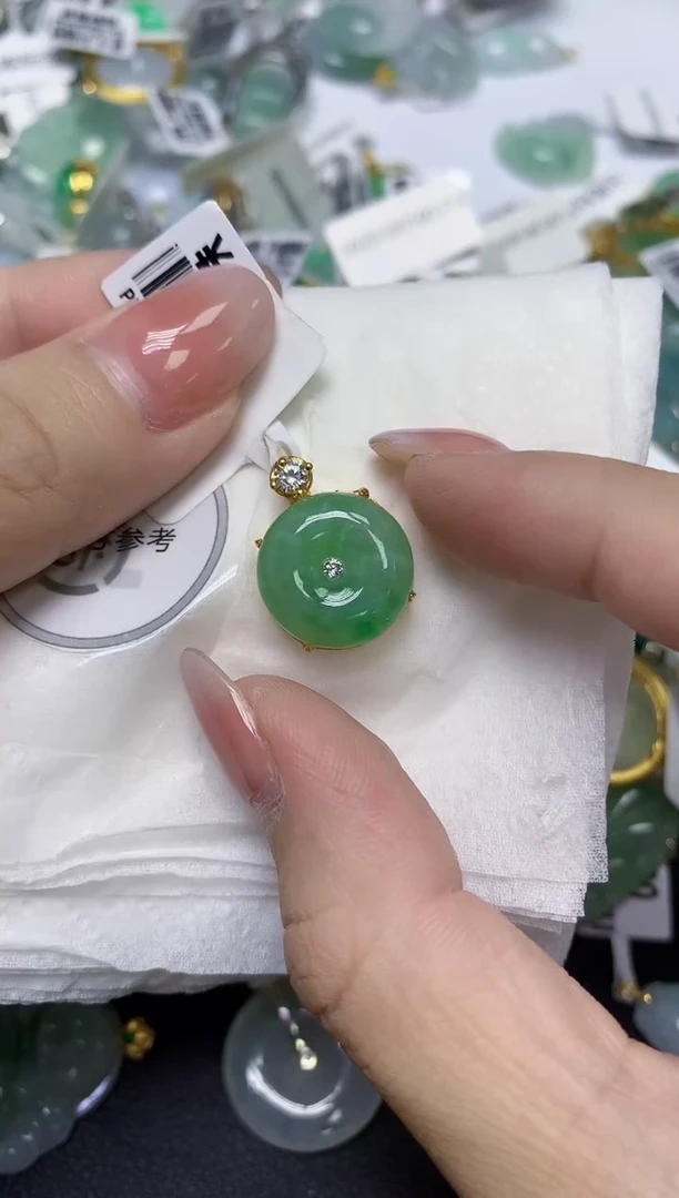 颈饰未镶嵌翡翠天然缅甸翡翠A货百元以上9元证书费自理