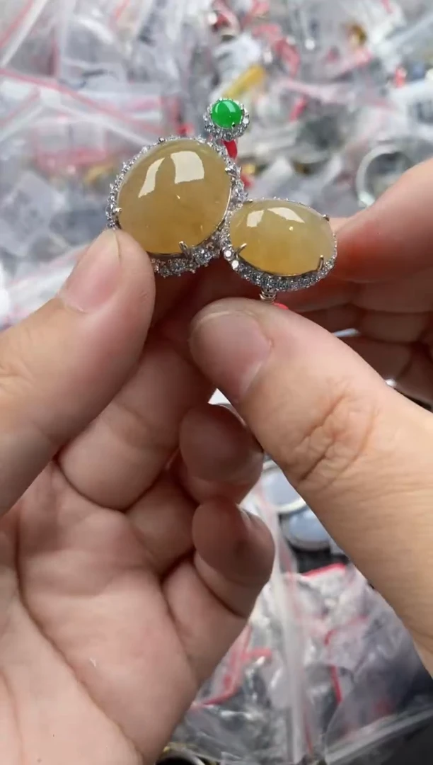 银S925镶嵌戒指翡翠666       6