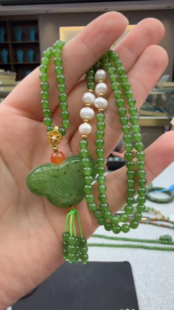 和田玉未镶嵌颈饰349秒拍号 假一罚三