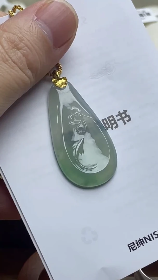 18K金镶嵌挂件翡翠金扣头荷花吊坠