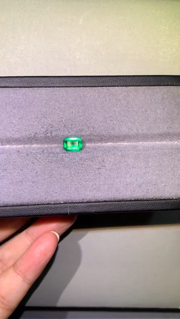 裸石祖母绿1.69ct赞比亚VVG微油吉尔德
