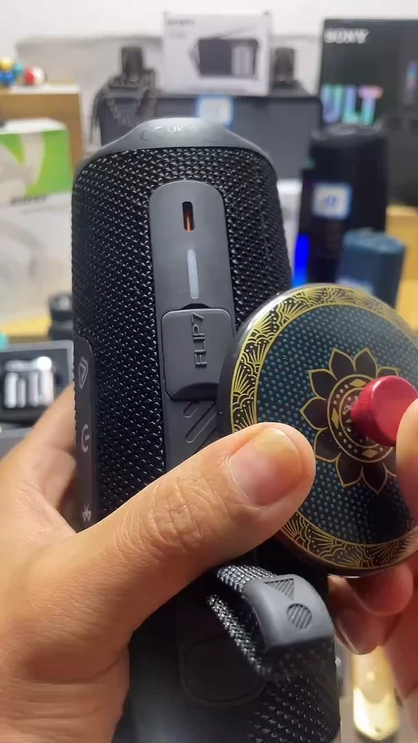 瓷片闪购商品 如图所示