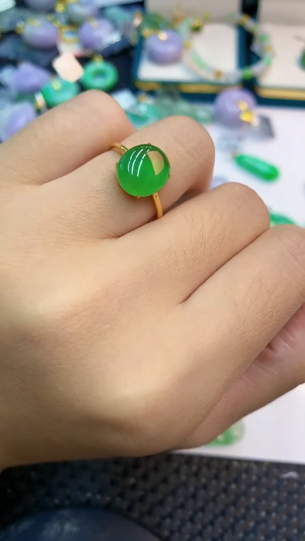 颈饰18K金镶嵌翡翠贝*儿1