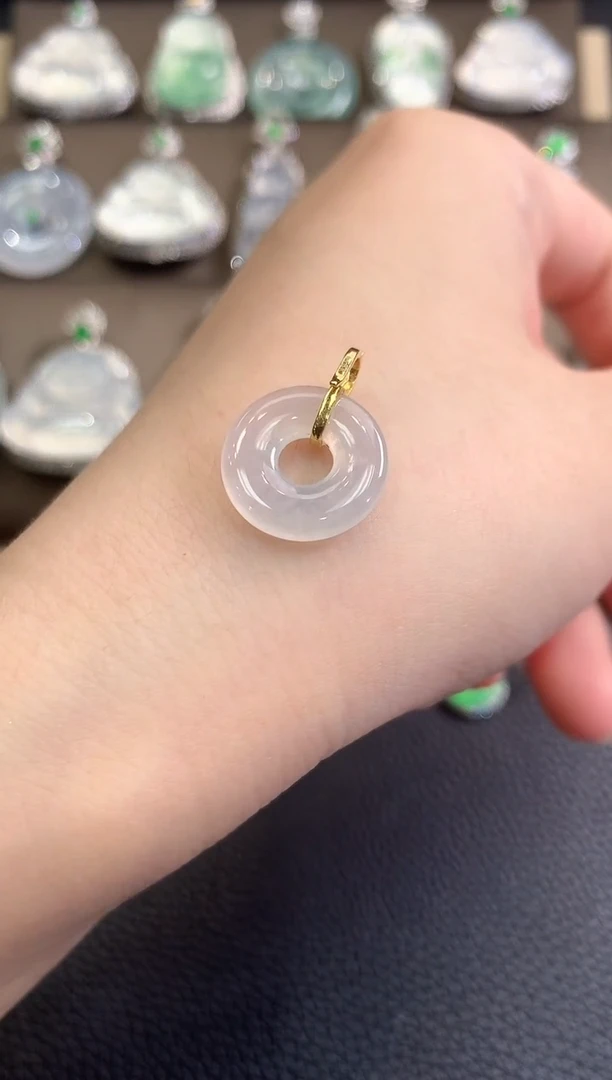 翡翠18K金镶嵌吊坠(不含链)春日珠宝 B5