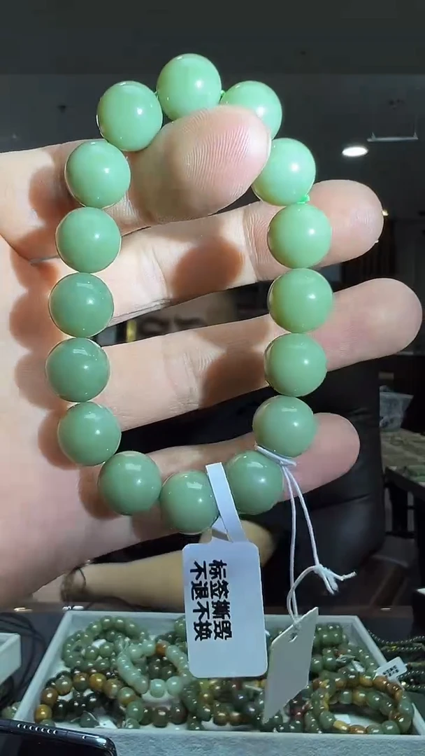 未镶嵌手链和田玉（碧玉）多样性发货其中发一