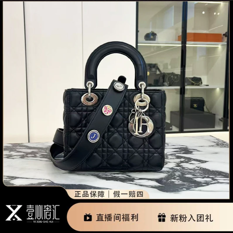 99新 DIOR/迪奥 戴妃黑色四格戴妃勋章宽肩带手提单肩包