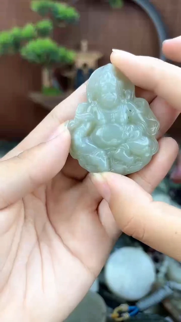 和田玉未镶嵌颈饰1