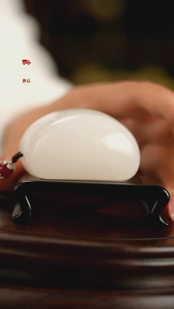 云南石荔枝白雕刻：蒸蒸日上馒头手把件