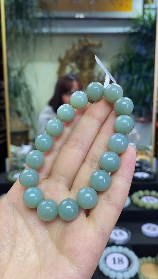 未镶嵌手串和田玉卡