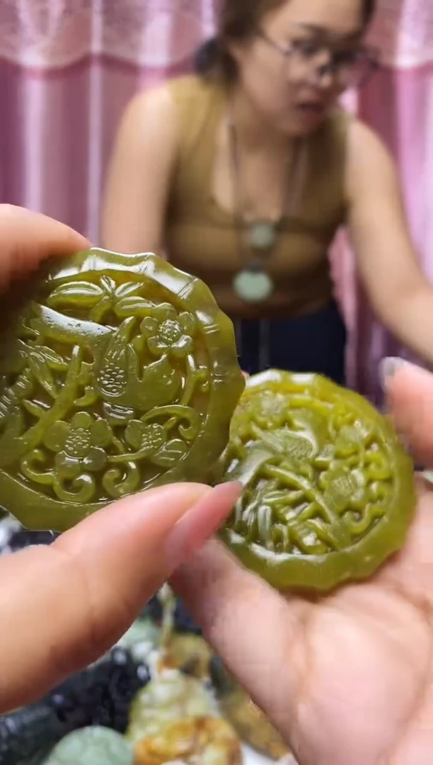 岫玉未镶嵌挂件多样性发货其中发一件