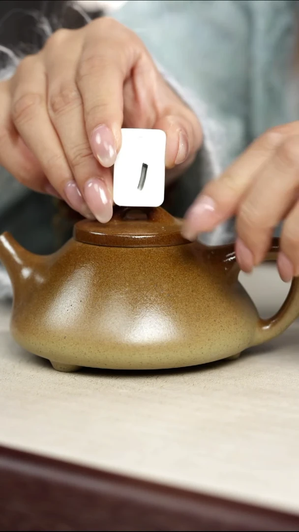 茶壶紫砂子冶石瓢-本山绿泥-柴烧-1号