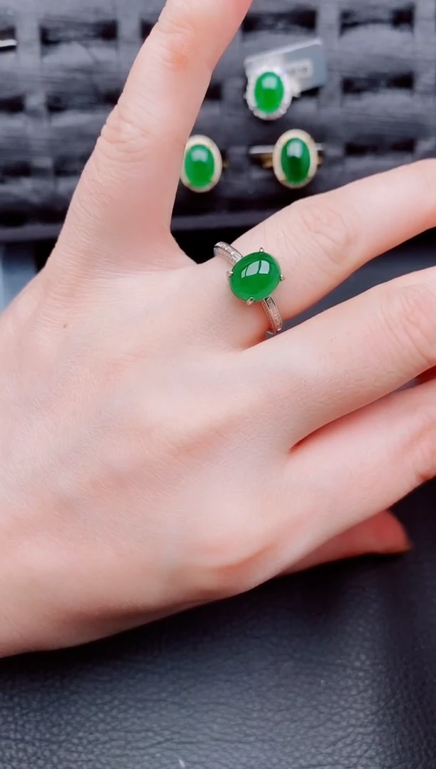 【闪购商品】翡翠戒指银S925镶嵌天然a货翡翠725