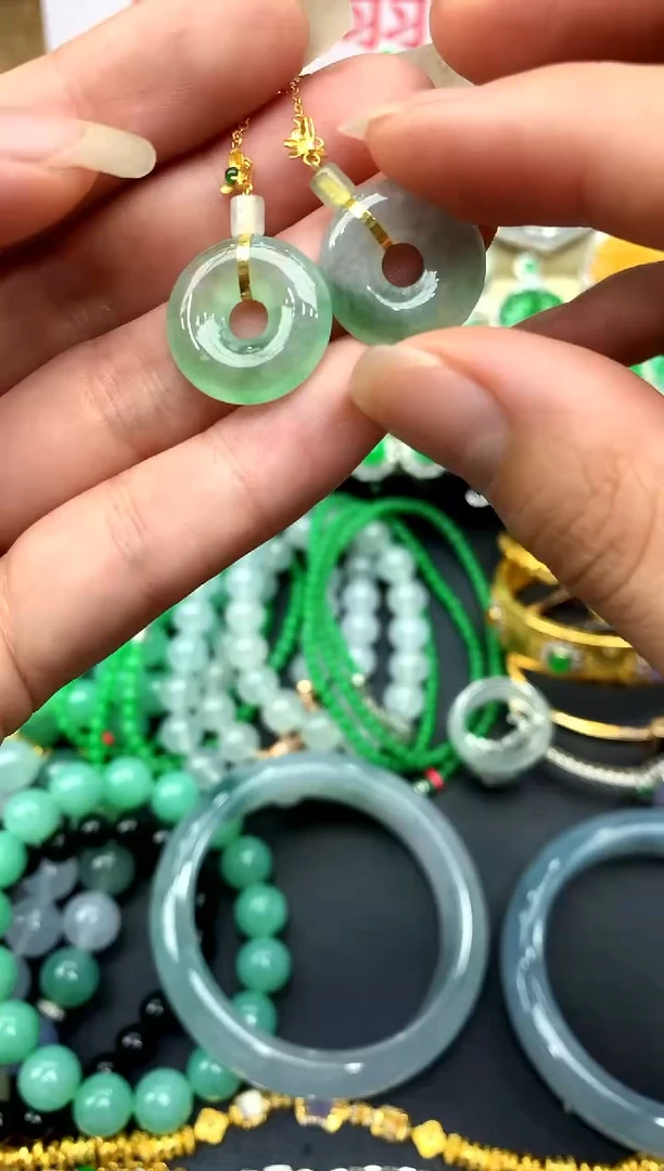 18K金镶嵌翡翠耳饰175 -中国好珍宝