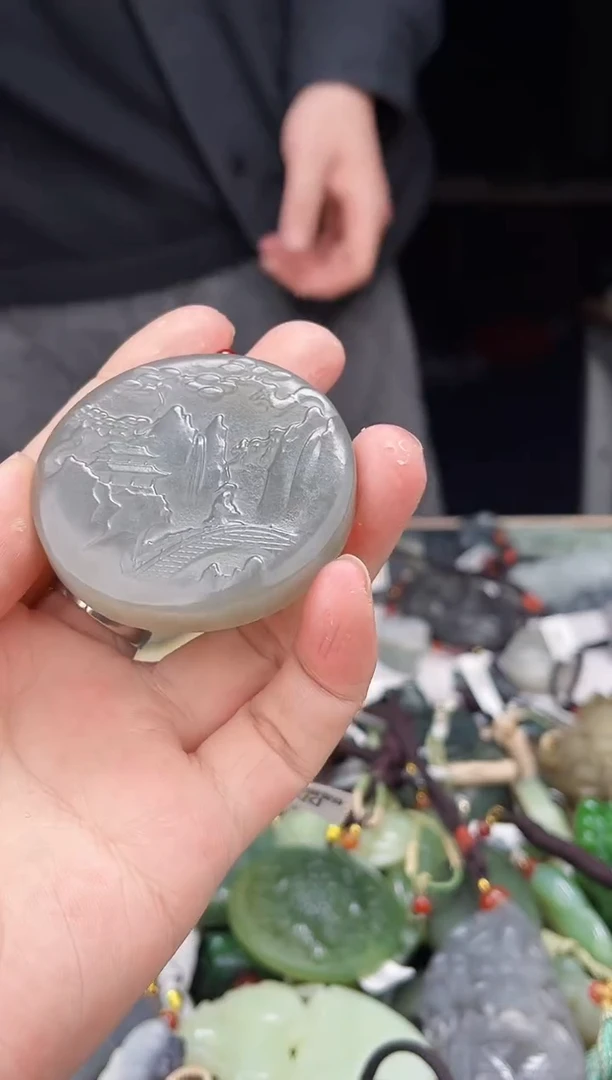 颈饰未镶嵌和田玉1