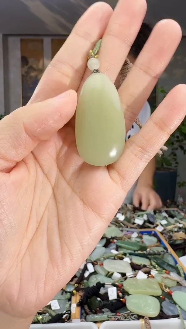 未镶嵌和田玉挂件拍一发一