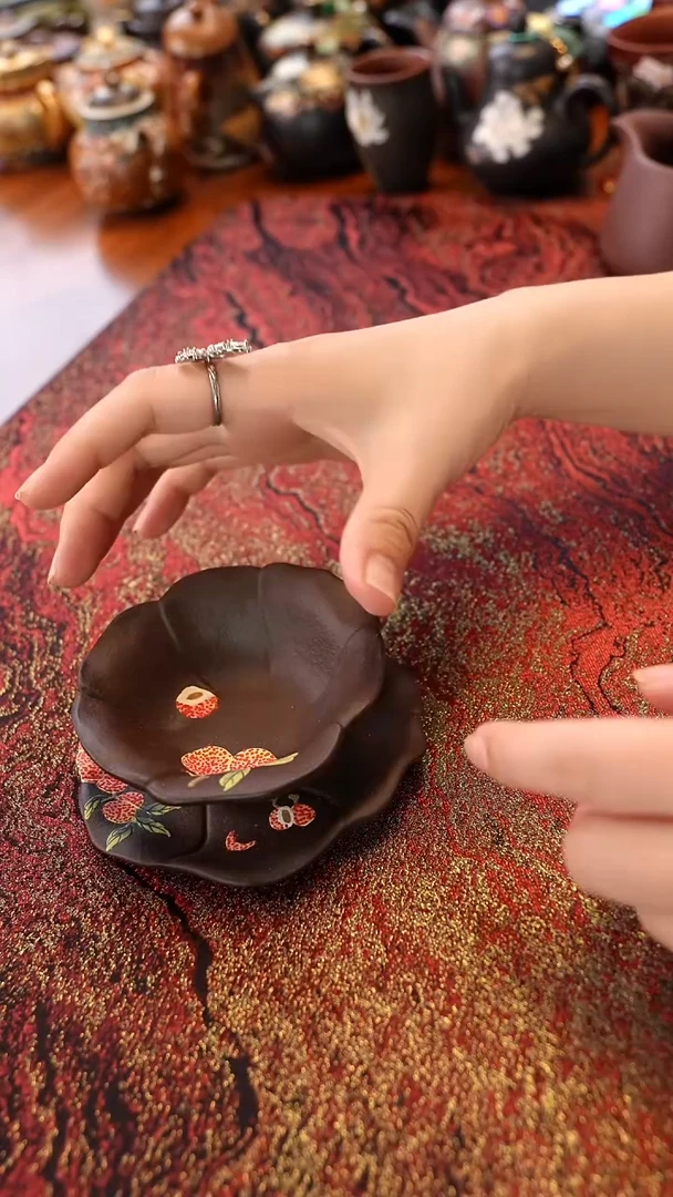 宜兴紫砂紫泥荔枝杯