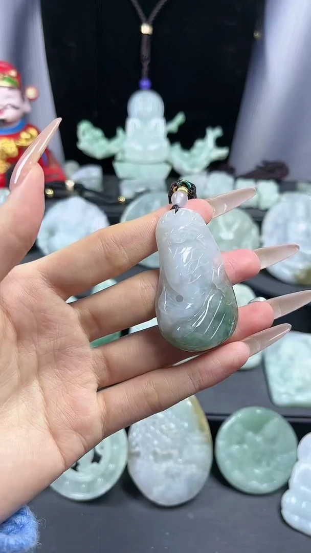 【闪购商品】翡翠颈饰未镶嵌年年有余