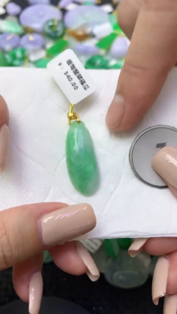 颈饰未镶嵌翡翠天然缅甸翡翠A货