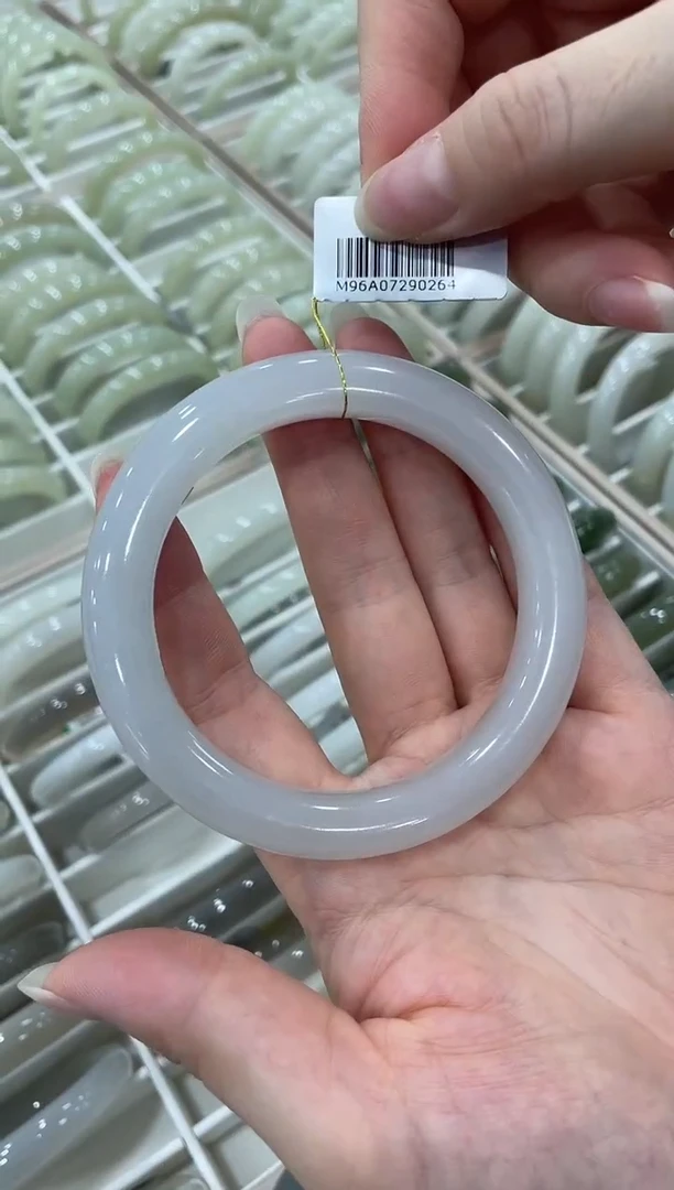 未镶嵌手镯和田玉59-60圈口 0264