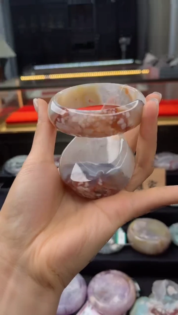 石英质玉手镯未镶嵌58圈口（赠送镯心）66800