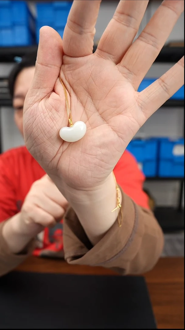 颈饰18K金镶嵌和田玉0102DLB341元宝链坠