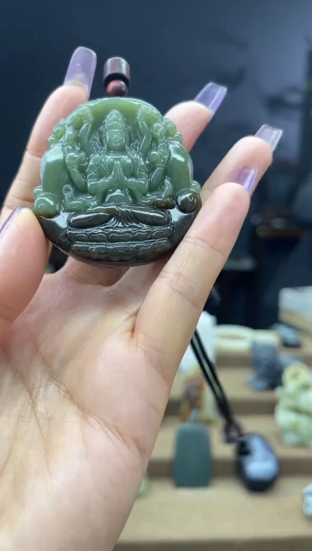 颈饰未镶嵌和田玉1