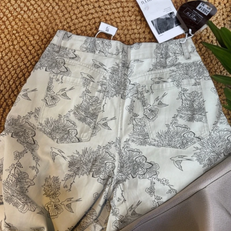 印花白色直筒显瘦牛仔裤夏季时尚百搭单品