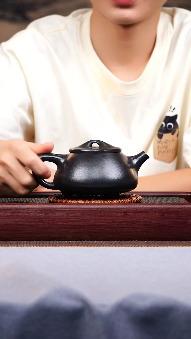 宜兴手工紫砂作品 石黄满瓢