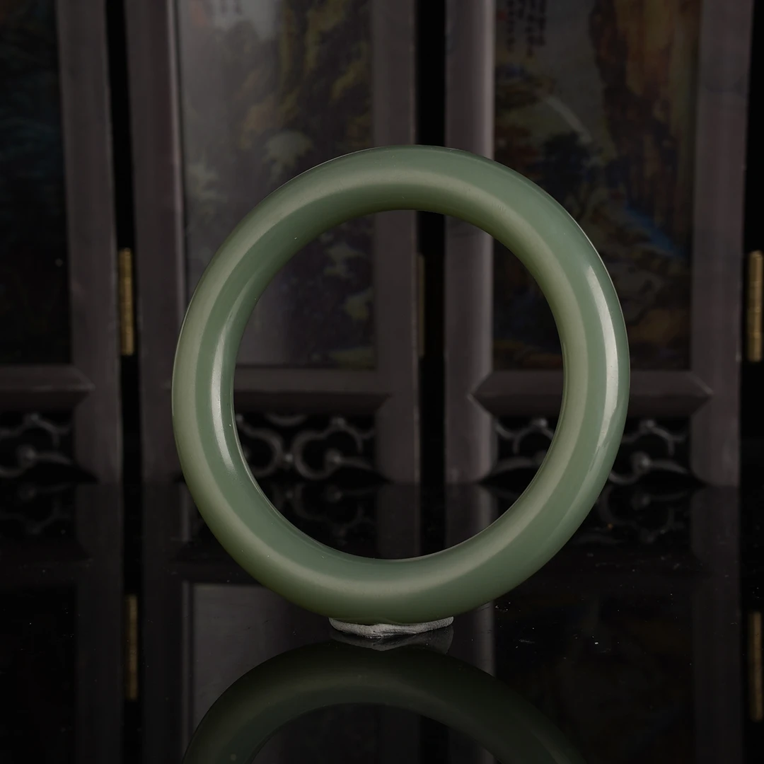 XX11775二十世纪和田玉手镯