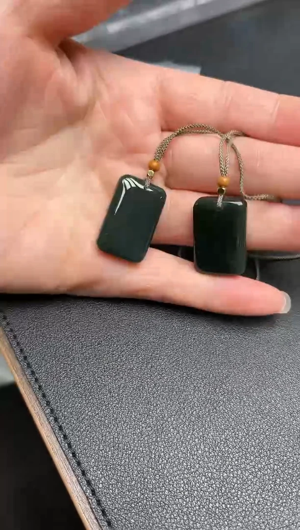 【闪购商品】和田玉吊坠(赠链)未镶嵌吊坠D-13