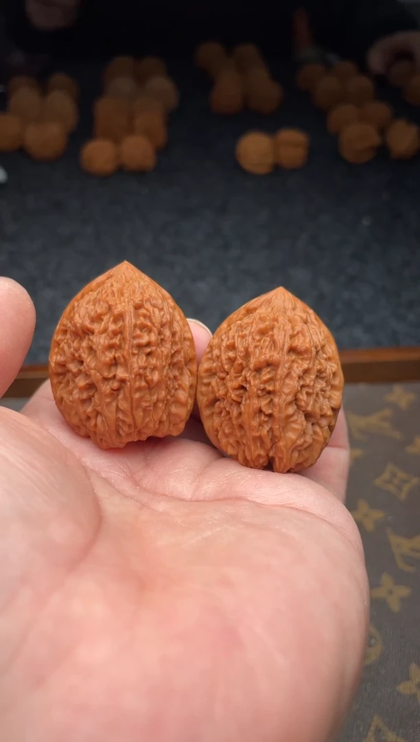 把件文玩核桃 B  101号  34 尺大蒜头