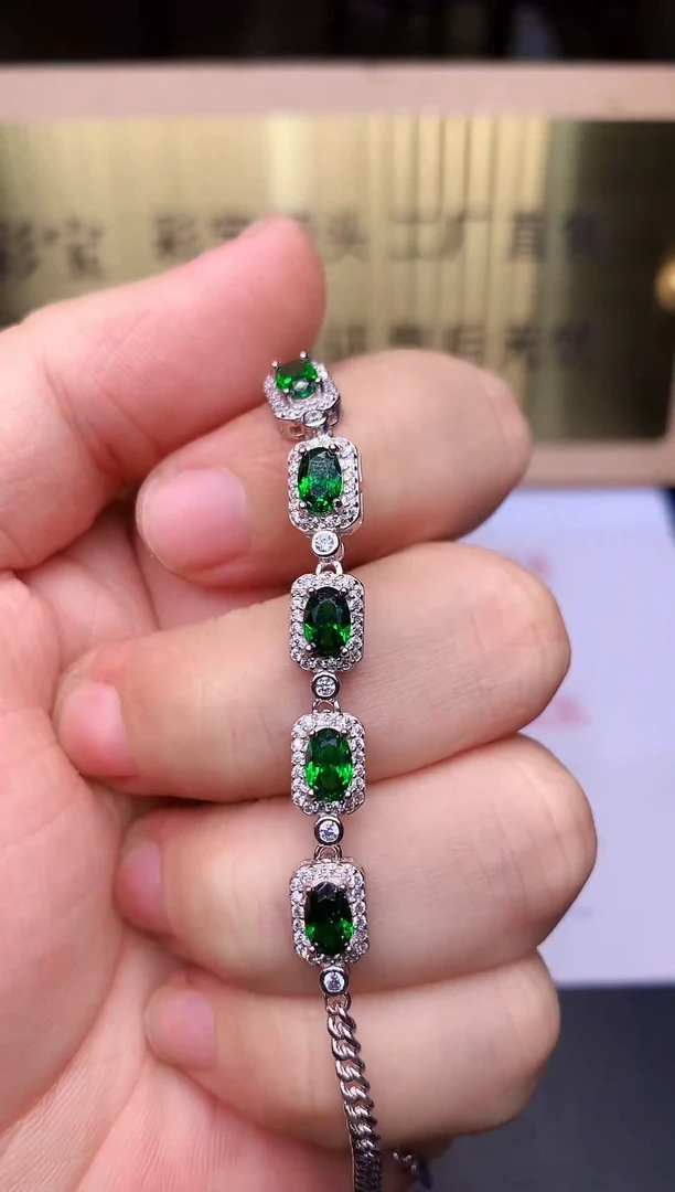 【闪购商品】透辉石手链银S925镶嵌........