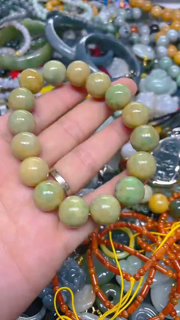 颈饰未镶嵌翡翠13mm/ V /翡翠A货，一件也是批发价