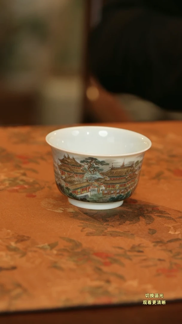 手绘粉彩梁园盛景主人杯