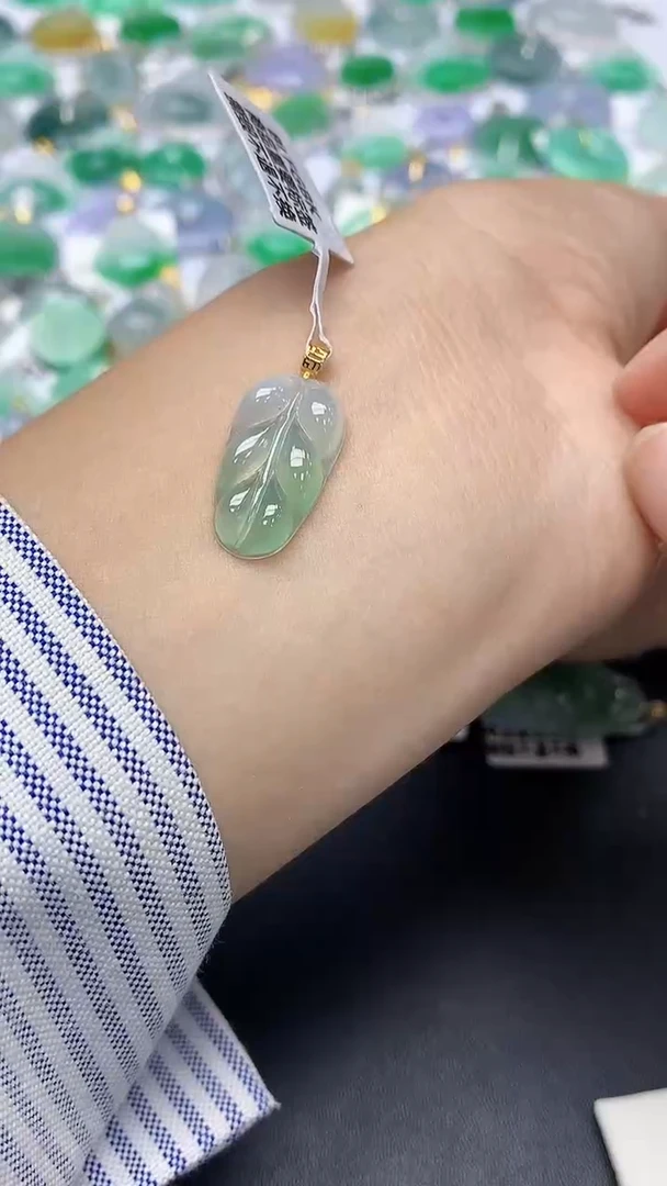 翡翠未镶嵌颈饰天然缅甸a货翡翠