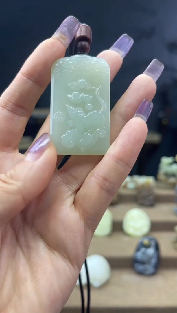 颈饰未镶嵌和田玉1