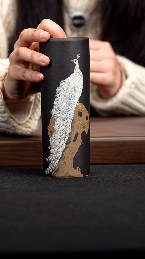 【闪购商品】白孔雀泥绘 一物见春