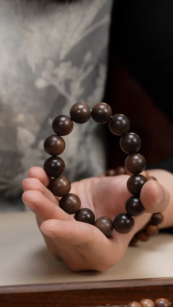 檀香木其他落*阴沉老山檀香1.5圆珠多样式发其一沉水